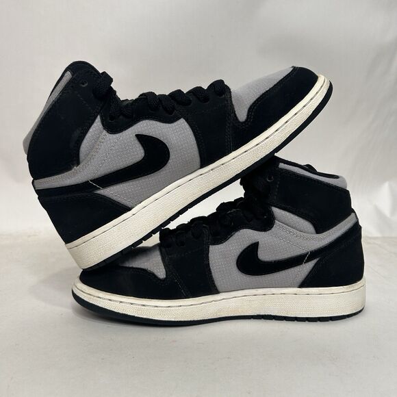 Nike Shoes Air Jordan 1 Retro High GS “Wolf Grey” 2024 - Picture 3 of 9